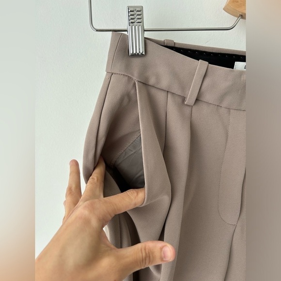 Aritzia Babaton pleated pants rich mocha brown size 2 - Picture 3 of 9